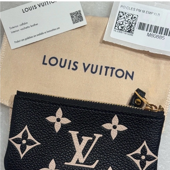 Authentic Louis Vuitton Key Pouch Cles Bicolor Empreinte Monogram Leather - Picture 10 of 10